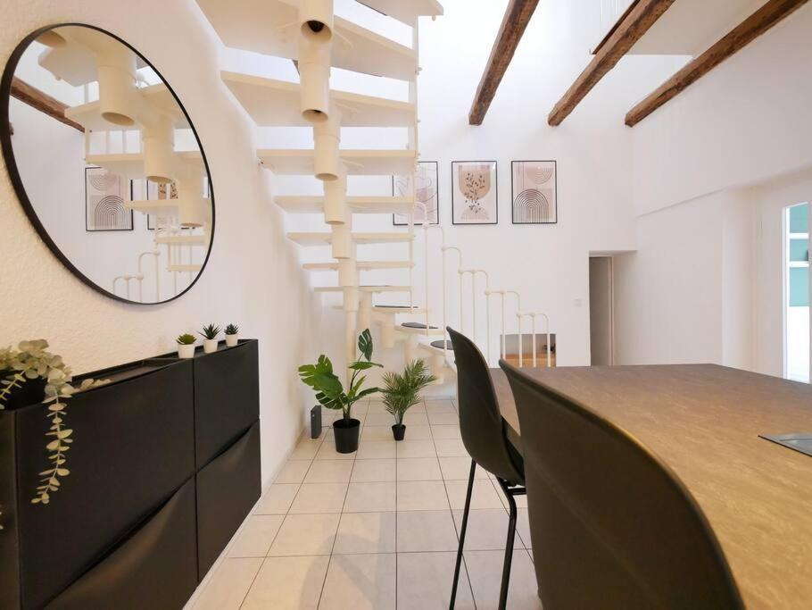 Апартаменти 110 M2, Dachterrasse, Kueche, Zentral, Ruhige Lage Падерборн Екстер'єр фото